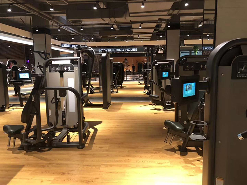 米兰智能健身器材